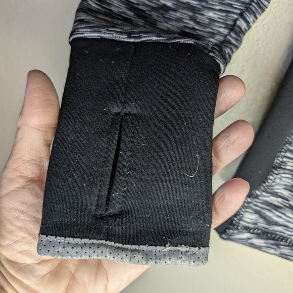 AVALANCHE 1/4 zip hoodie with pony tail & finger holes size Medium color 🖤 🩶 - Picture 12 of 14